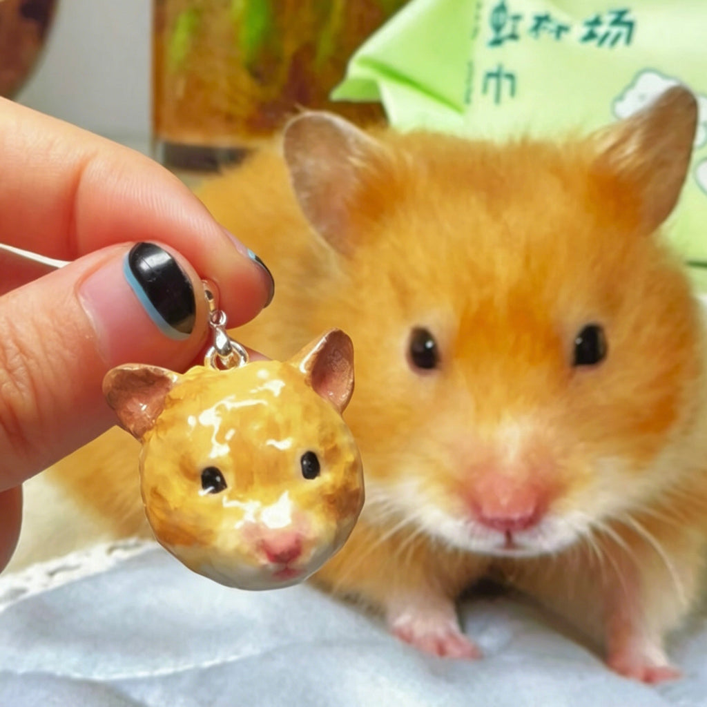 Personalized custom 3D hamster pet portrait charm, a detailed tiny rodent memorial gift for small animal lovers.