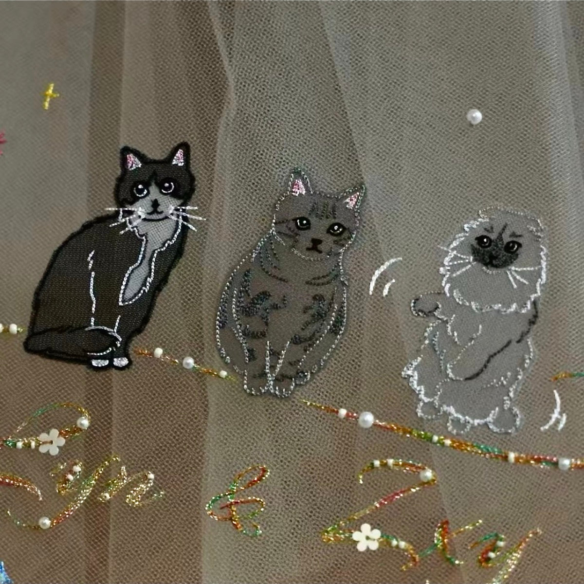 Half embroidery style custom dog portrait embroidery bridal veil with textured fur